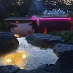شقة Zen Garden Resort, Zánka