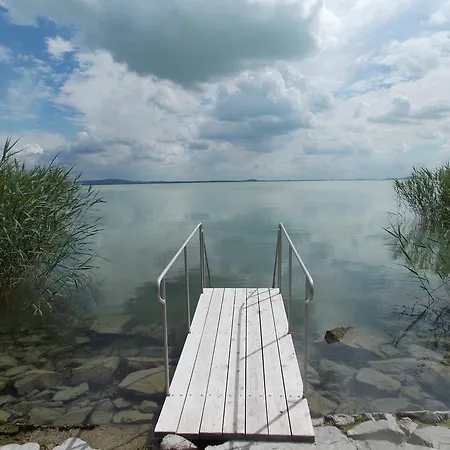 Zen Garden Resort, * Zánka