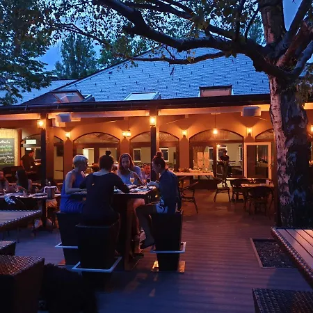 아파트 Zen Garden Resort, Zánka