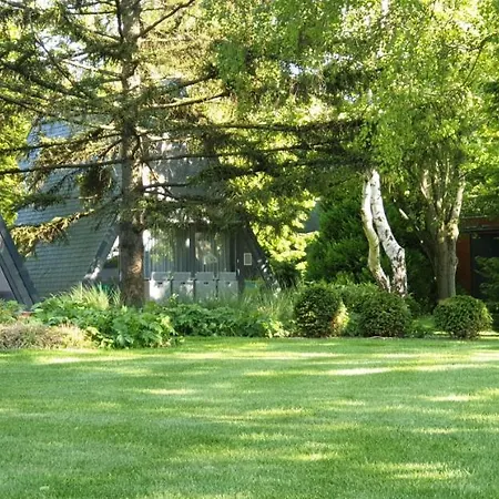 Zen Garden Resort, * Zánka