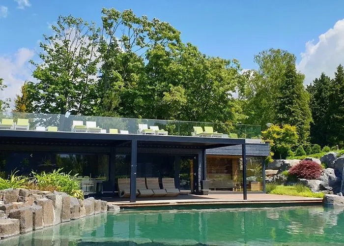 Zen Garden Resort, *