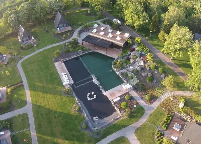 Zen Garden Resort, דירה Zánka